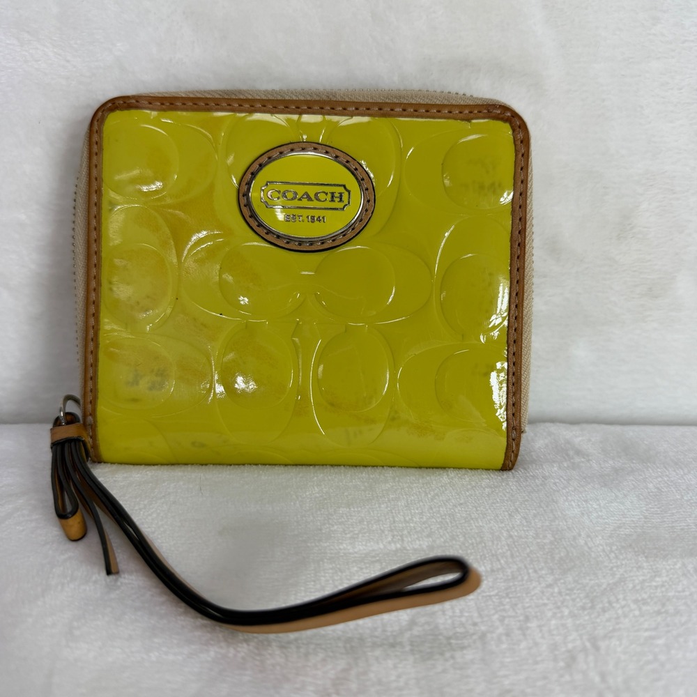 Coach Yellow Patent‎ Leather Embossed Signature C Zip Around Wallet *SEE READ*
